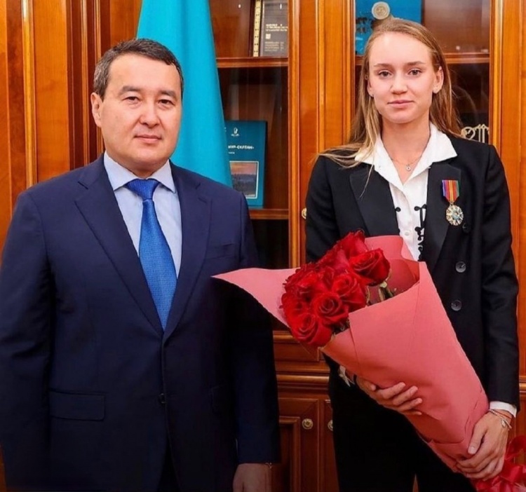 赛季一贯的 赛季一贯的