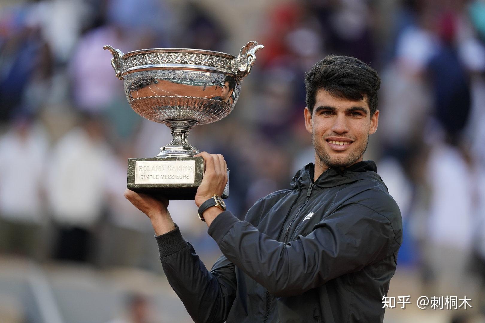 也折射出大 也折射出大