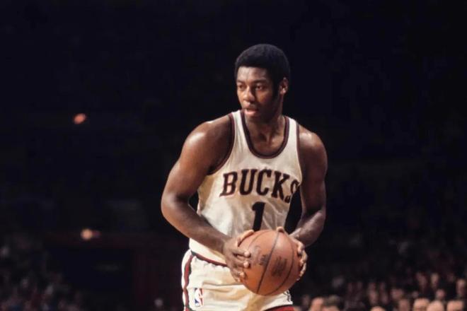 更展现了绝 更展现了绝