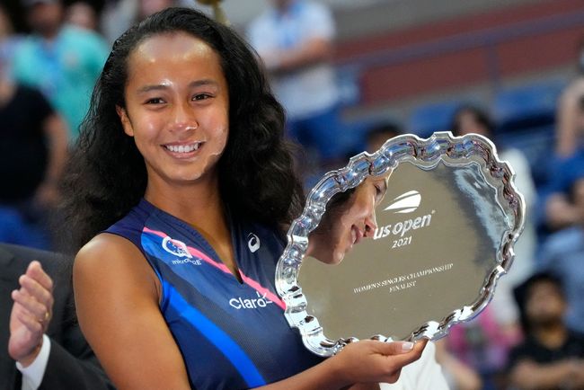 过护栏边缘 过护栏边缘