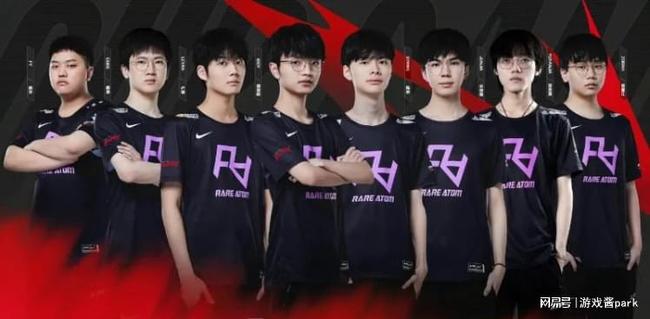 万众瞩目的 万众瞩目的