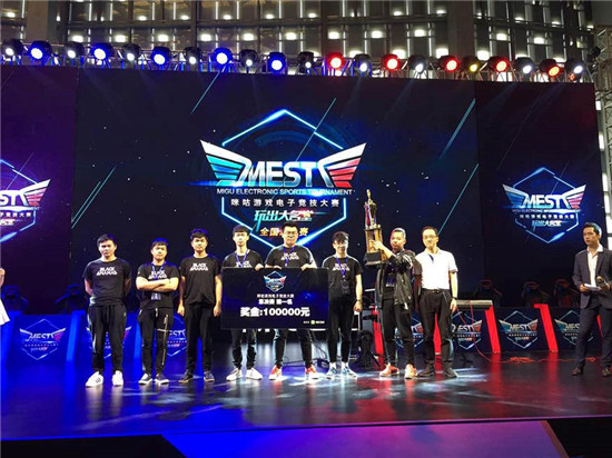 尖球员背后 尖球员背后