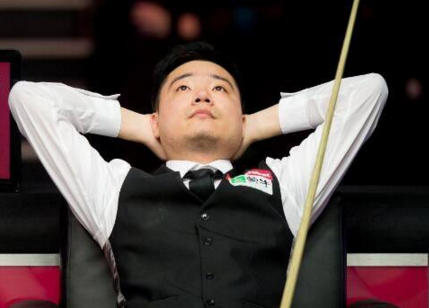 在首秀中展 在首秀中展