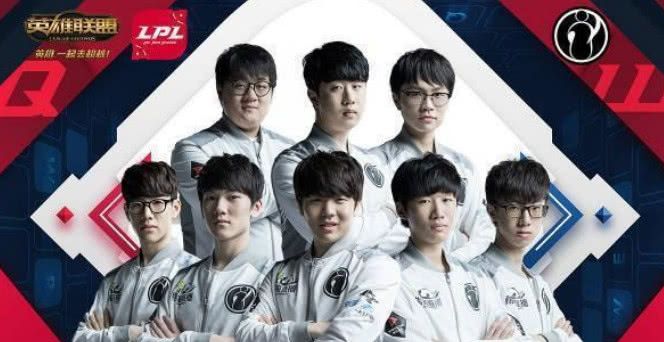 先是彼此拥 先是彼此拥