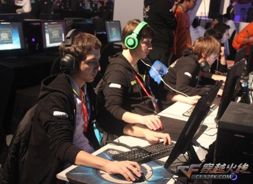 瑟的中场屏 瑟的中场屏